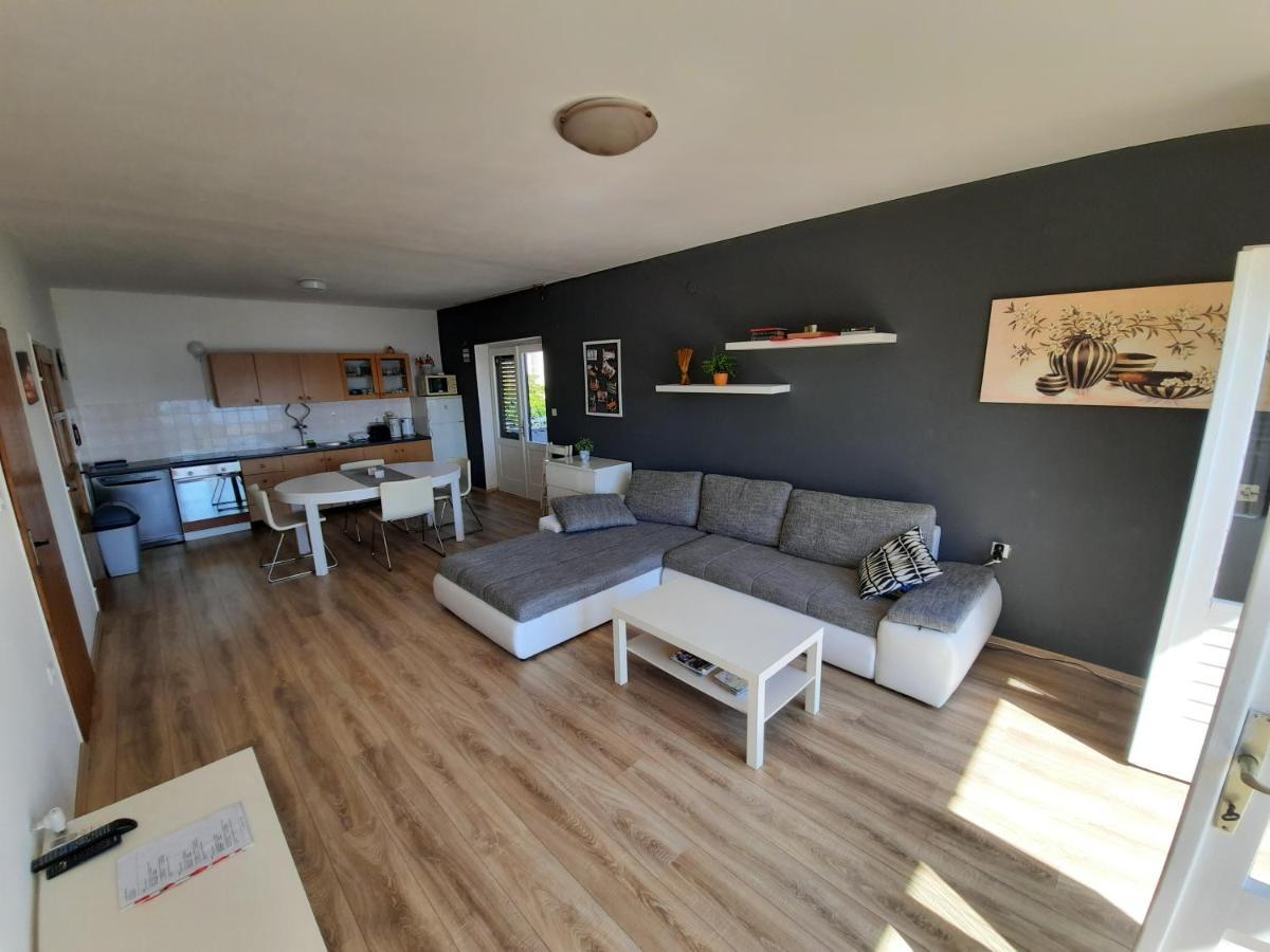 Sea View Nona Apartment Crikvenica Buitenkant foto
